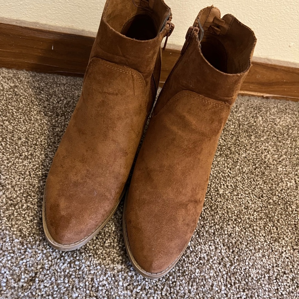 Universal Thread Boots - image 3